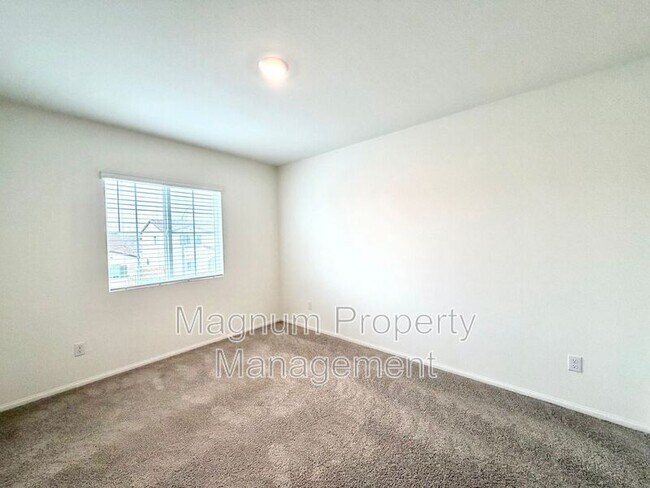 Building Photo - 31356 Sycamore Leaf Dr