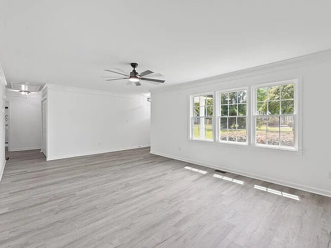 Building Photo - Lease OR Lease to Own