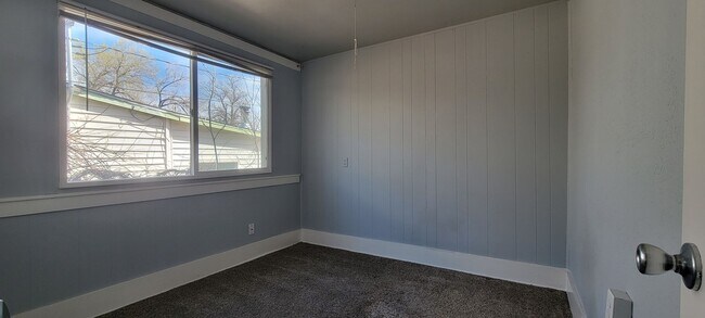 Building Photo - 408 Rudd Ave