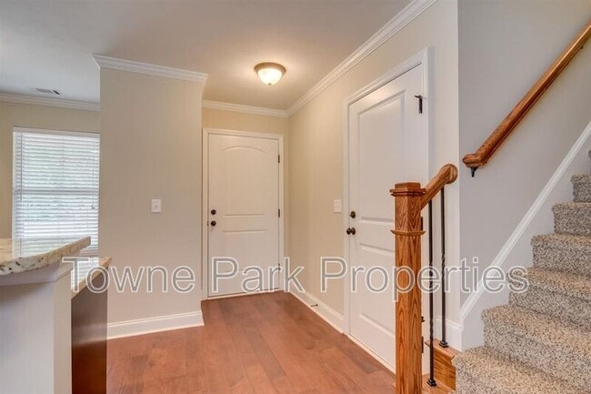 Building Photo - 232 Mossy Bank Dr