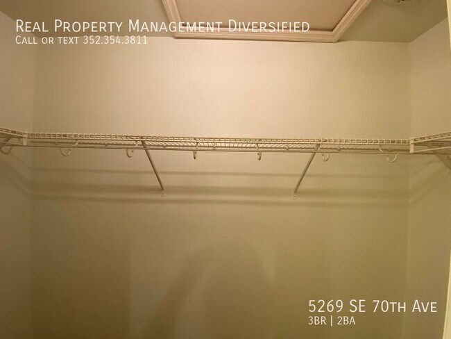 Building Photo - 5269 SE 70th Ave
