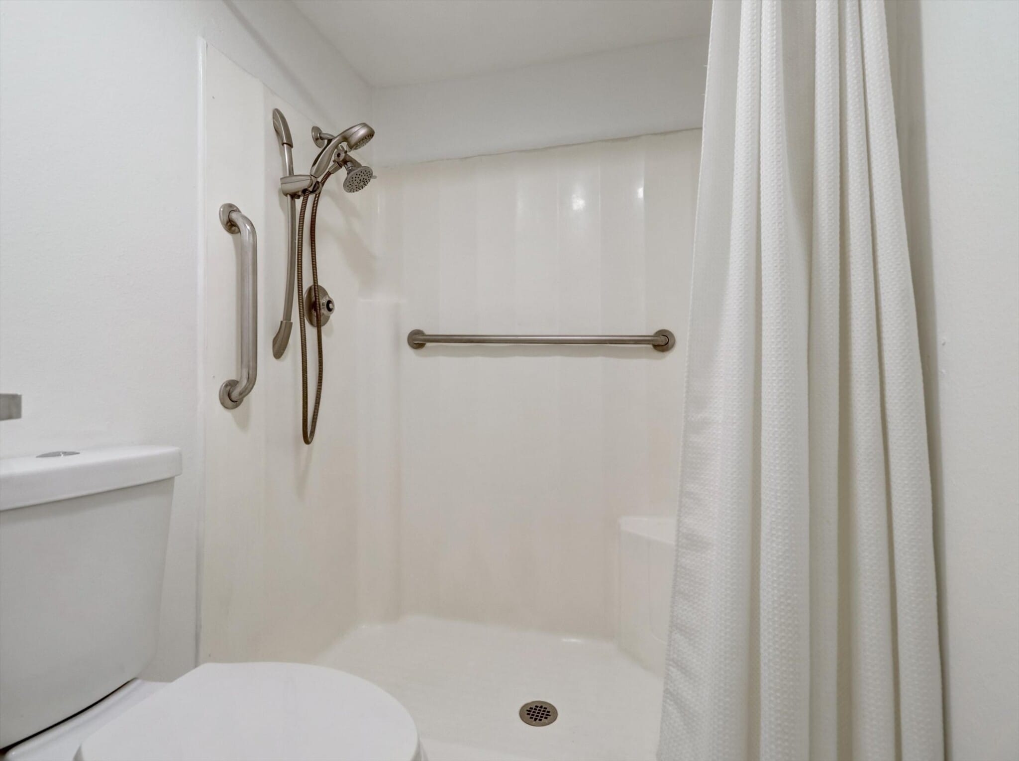 Building Photo - 1490 S Camino Real