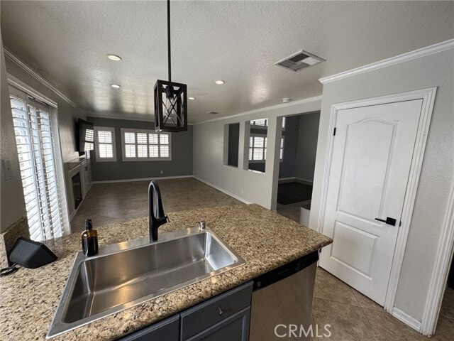 Building Photo - 980 Acorn Ln