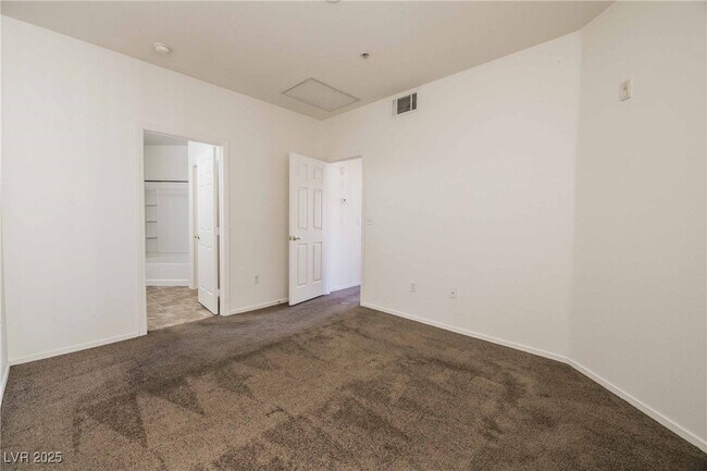 Building Photo - 7135 S Durango Dr