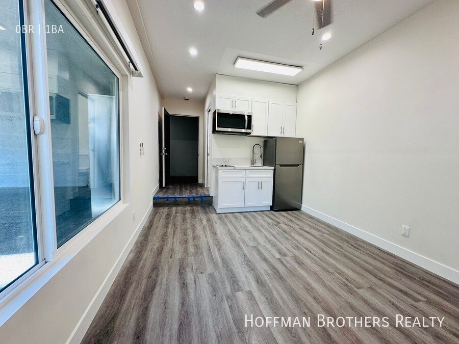 Building Photo - 1847 Winona Blvd