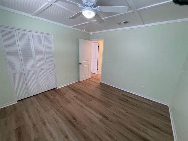 Building Photo - 6108 11th Ave W