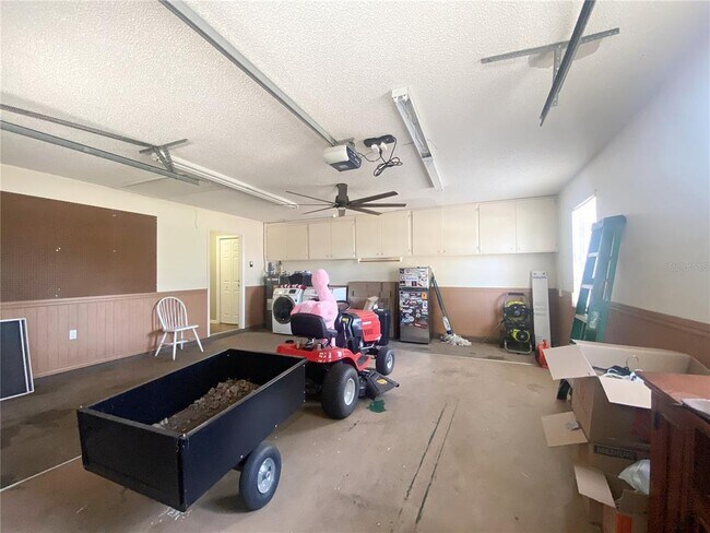 Building Photo - 994 Country Lake Cir