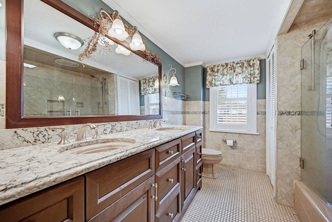 Building Photo - 11 Berry St