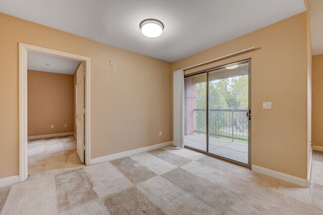 Building Photo - 8000 W Badura Ave