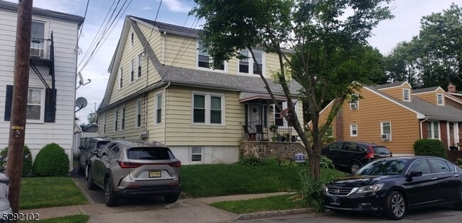 Primary Photo - 44 Howard St
