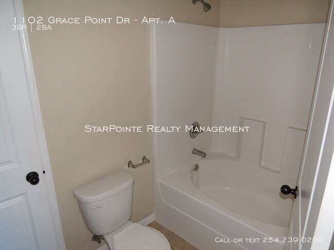 Building Photo - 1102 Grace Point Dr Apt. A