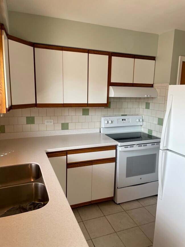 Building Photo - 1537 Harlem Ave