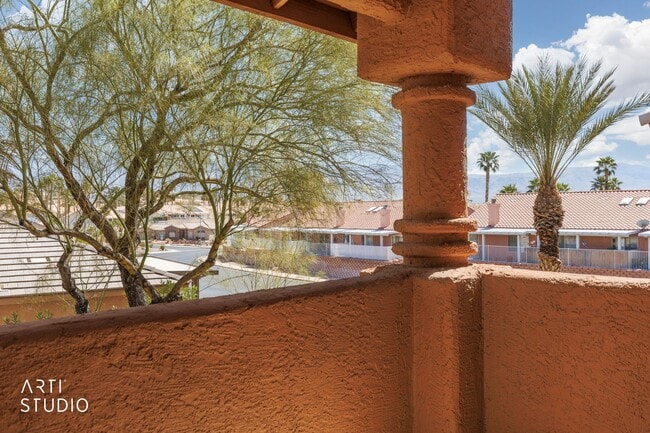 Building Photo - 2BR/2BA Condo in Rock Springs II - Small Pets Welcome