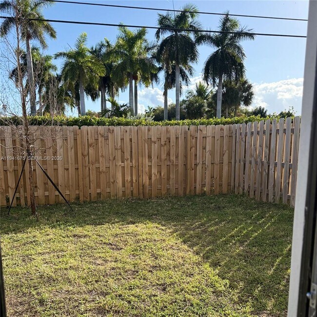 Building Photo - 13370 SW 287th Ter