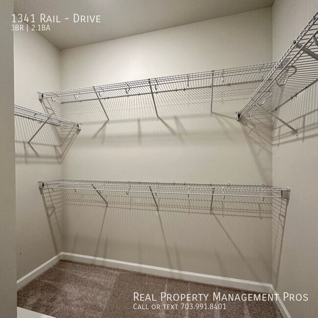 Building Photo - 1341 Rail-Drive