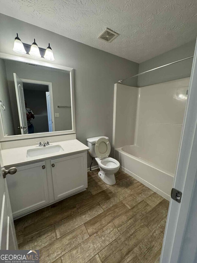 Building Photo - 355 Magnolia Gardens Walk