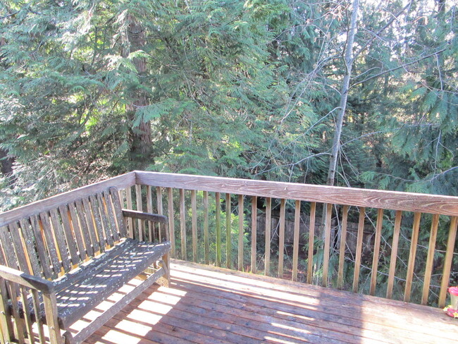 Building Photo - 3 Bedroom, 2 bathroom Home in Gig Harbor