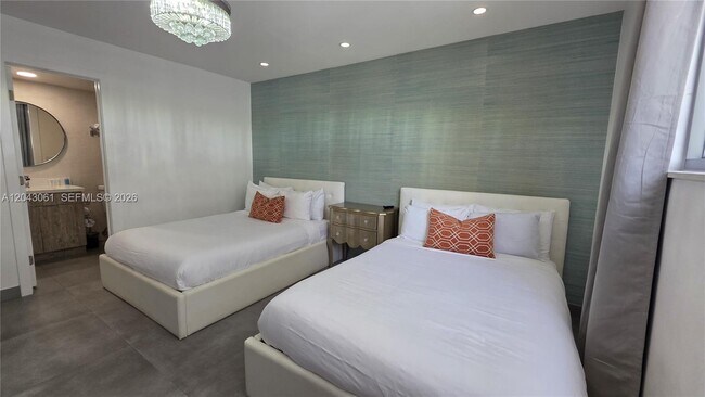Building Photo - 4001 S Ocean Dr