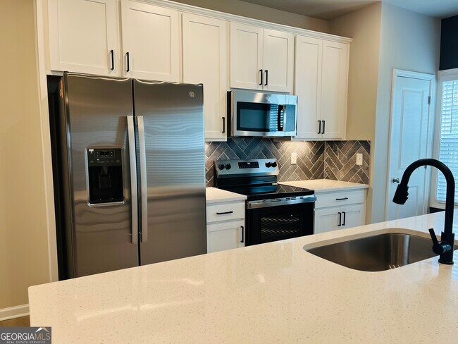 Building Photo - 33 Cobalt Ln