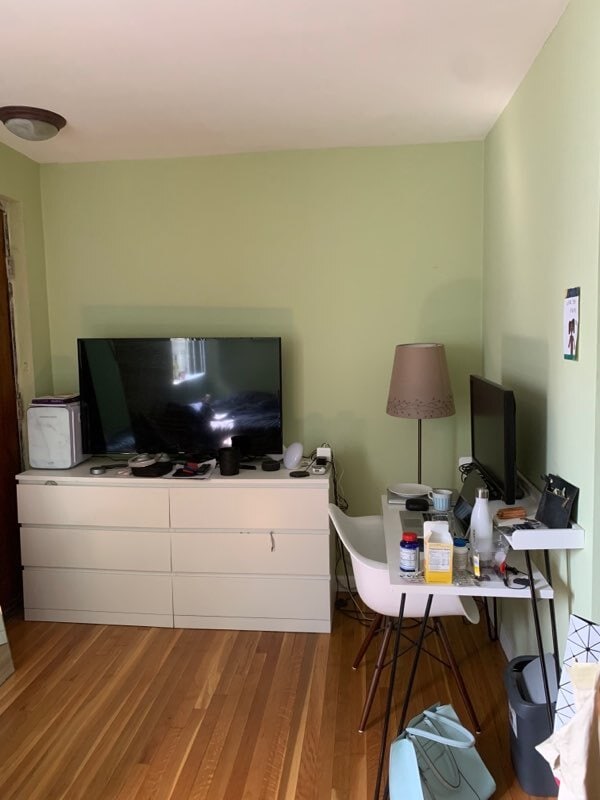 Building Photo - 34 Babcock St