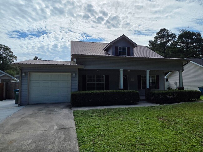 Building Photo - Low Country Home in Rincon with Fenced Backyard!