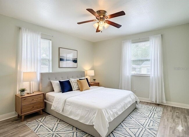 Building Photo - 1008 E 24th Ave