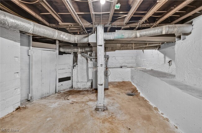 Building Photo - 517 Brown St
