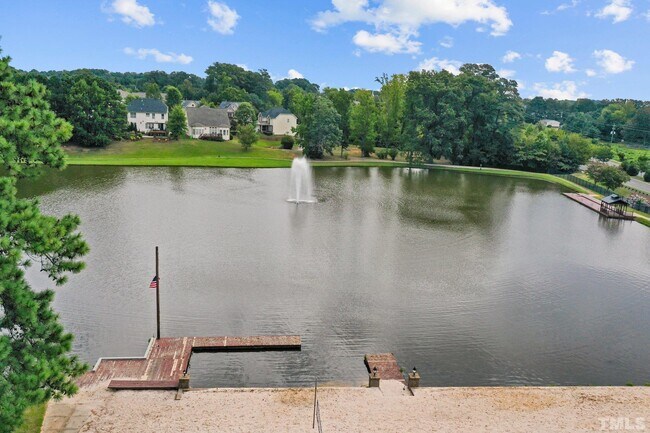 Building Photo - 2401 Memory Ridge Dr