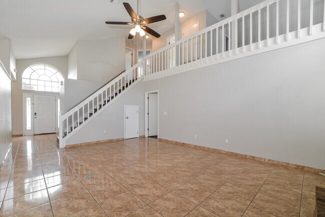 Building Photo - 12612 Belrose Ave