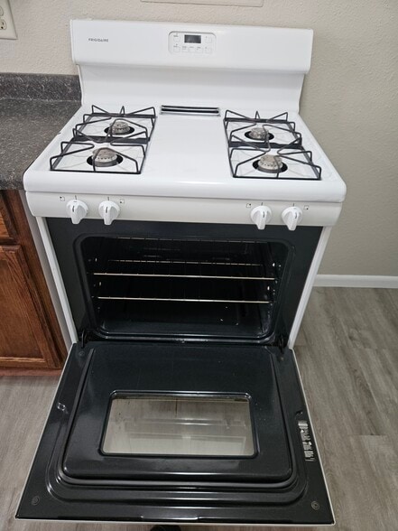 Building Photo - 609 Market St