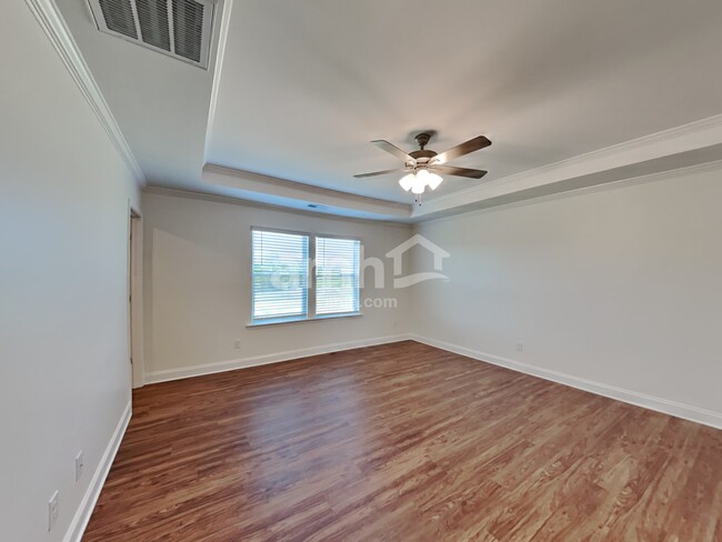 Building Photo - 144 Larragan Dr