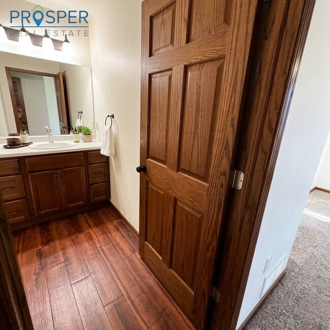 Building Photo - DA216X