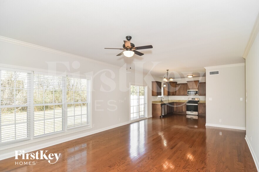 Building Photo - 388 Abeline Dr