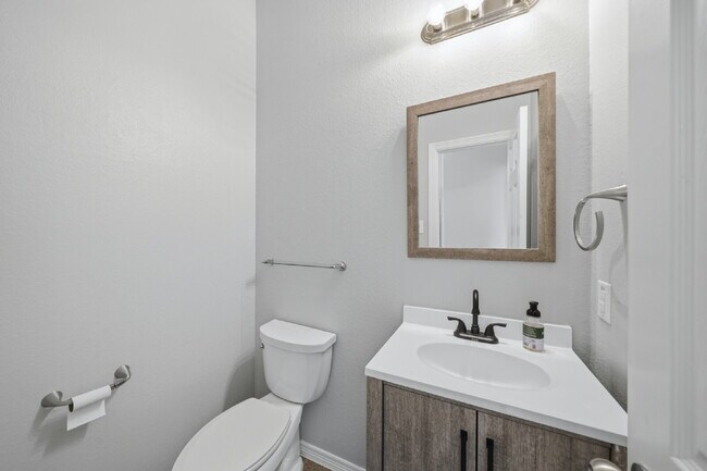 Building Photo - Spacious and Updated 4-Bedroom in Shadow Creek Ranch.