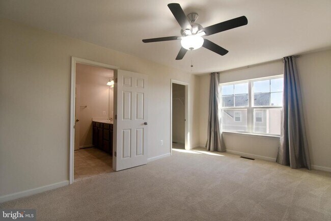 Building Photo - 105 Gristmill Ct