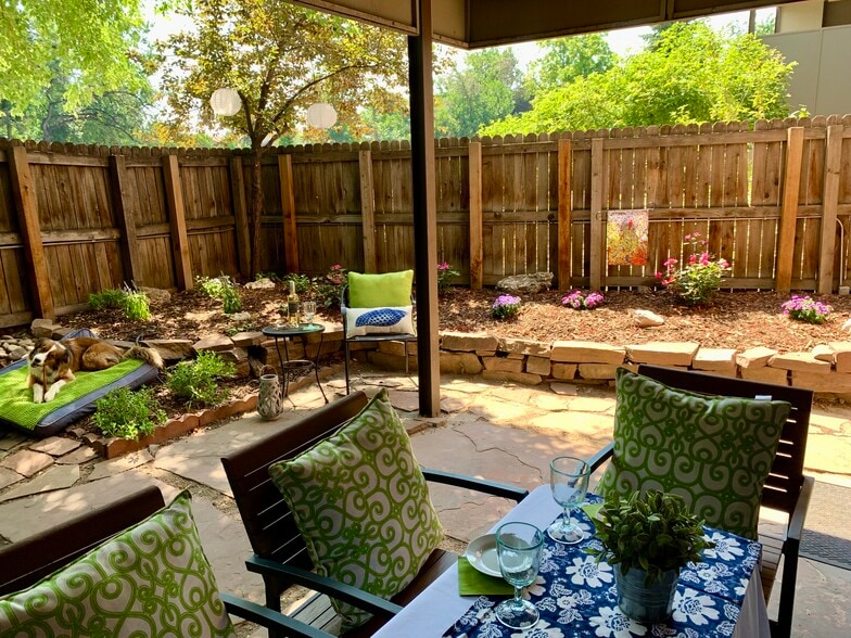 Private fenced in patio - 2227 Canyon Blvd