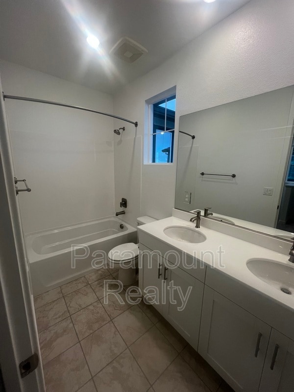 Building Photo - 16516 Barnett St