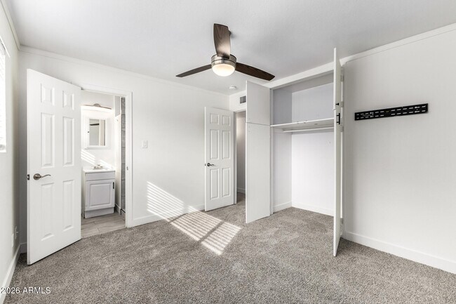 Building Photo - 3920 W Harmont Dr