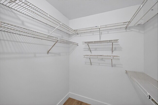 Building Photo - 14375 Strathmore Ln