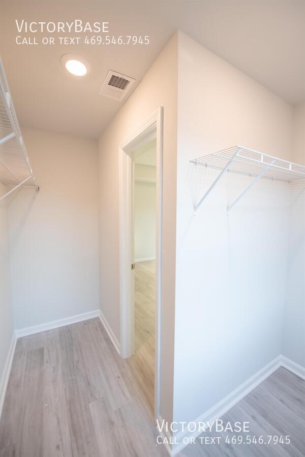 Building Photo - 26 Jolene Dr