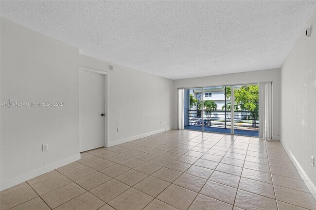 Building Photo - 4215 N University Dr