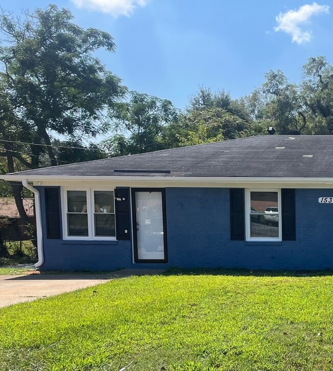Building Photo - Newnan Duplex