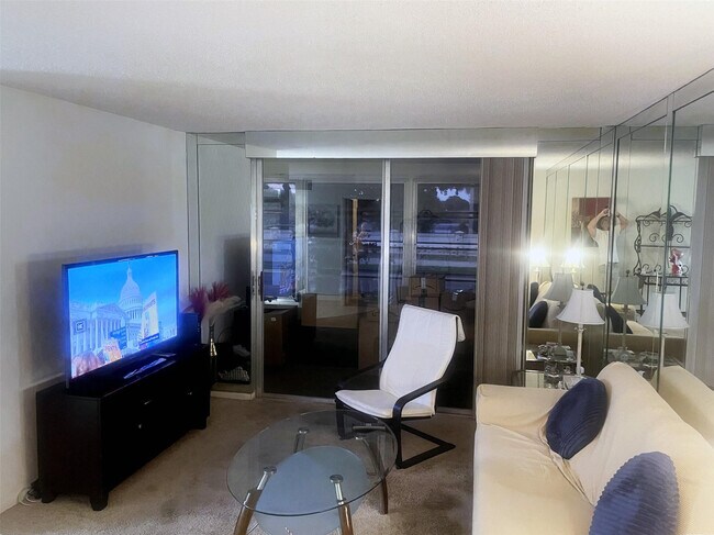 Building Photo - 9301 Lime Bay Blvd