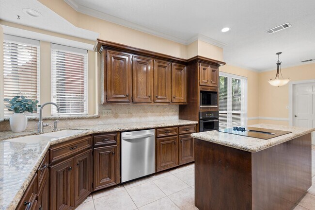 Building Photo - 12119 Auburn Hills Dr