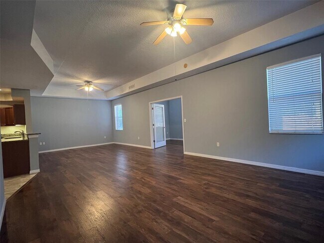 Building Photo - 642 Wells Ct