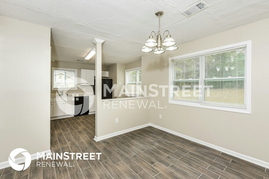 Building Photo - 6258 Leverett Dr