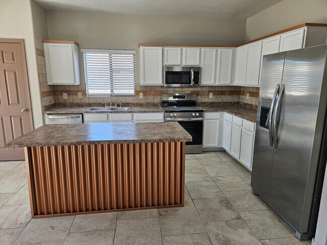 Building Photo - 36337 W Velazquez Dr