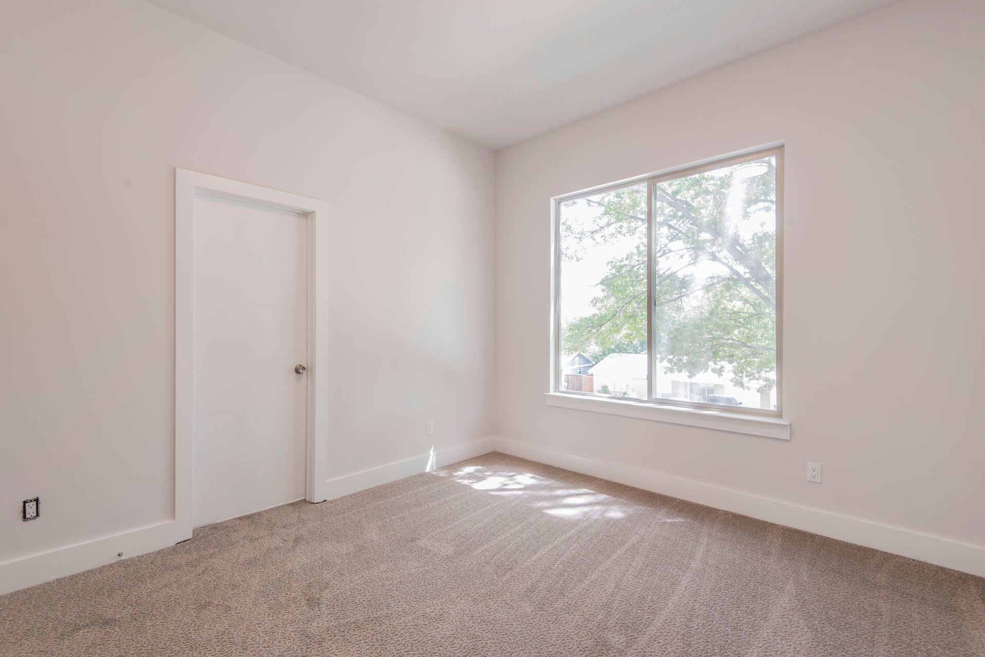 Building Photo - 8718 Boundbrook Ave