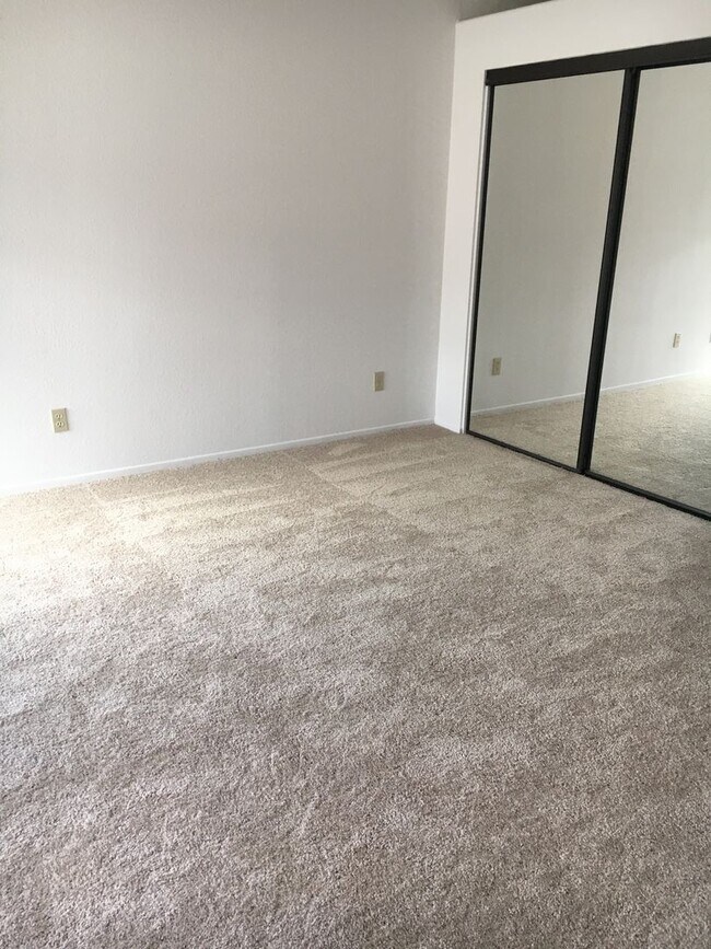 Building Photo - 2933 Brunswick Cir