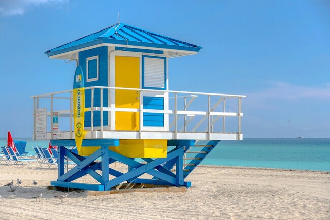 Building Photo - 411 Jimmy Buffett Mem Hwy